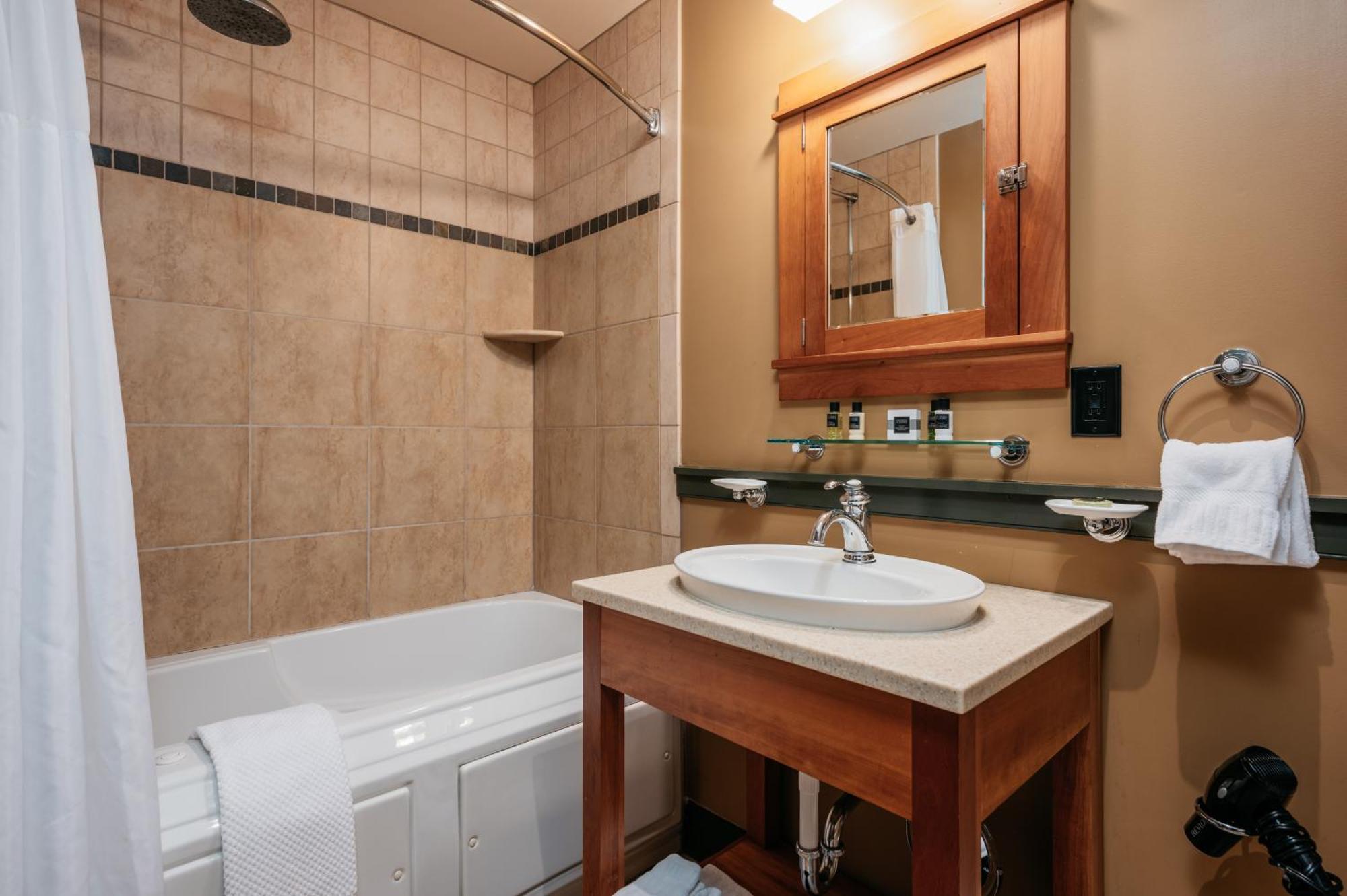 Tamarack Lodge Traverse City Quarto foto